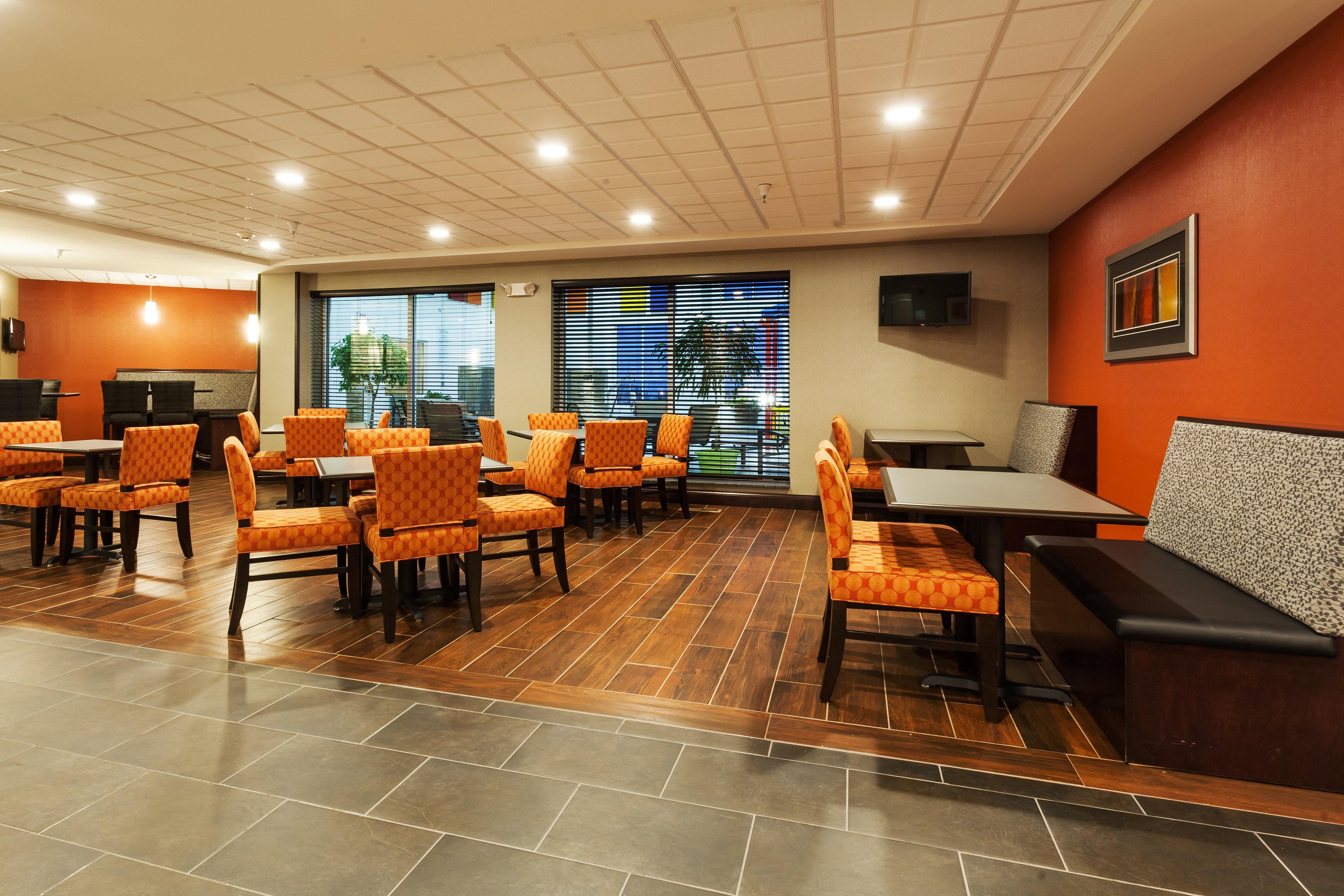 Holiday Inn Express & Suites Rapid City By Ihg Екстериор снимка