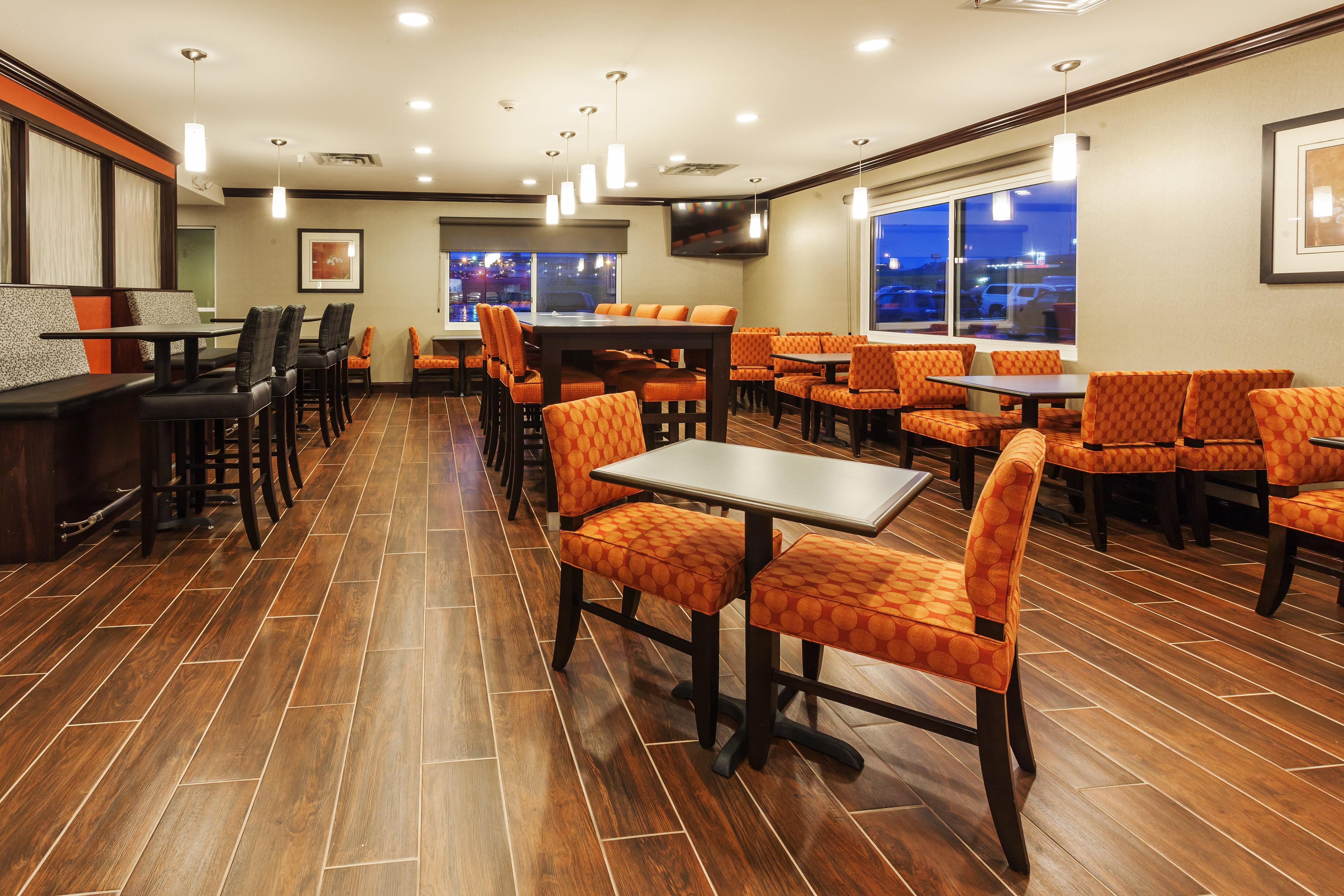Holiday Inn Express & Suites Rapid City By Ihg Екстериор снимка